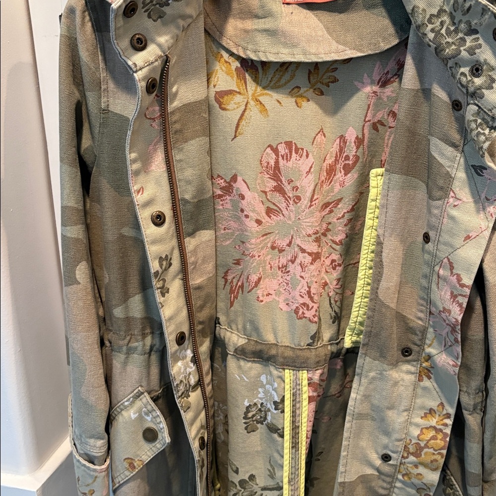Anthropologie Camouflage Trench Coat - Picture 6 of 6